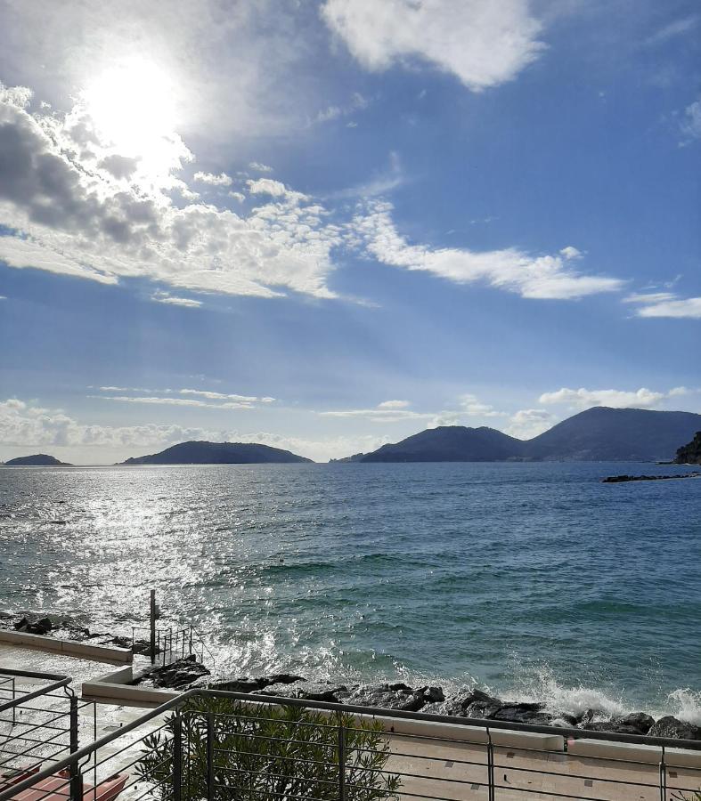 Sea & Culture Apartment Леричи Екстериор снимка