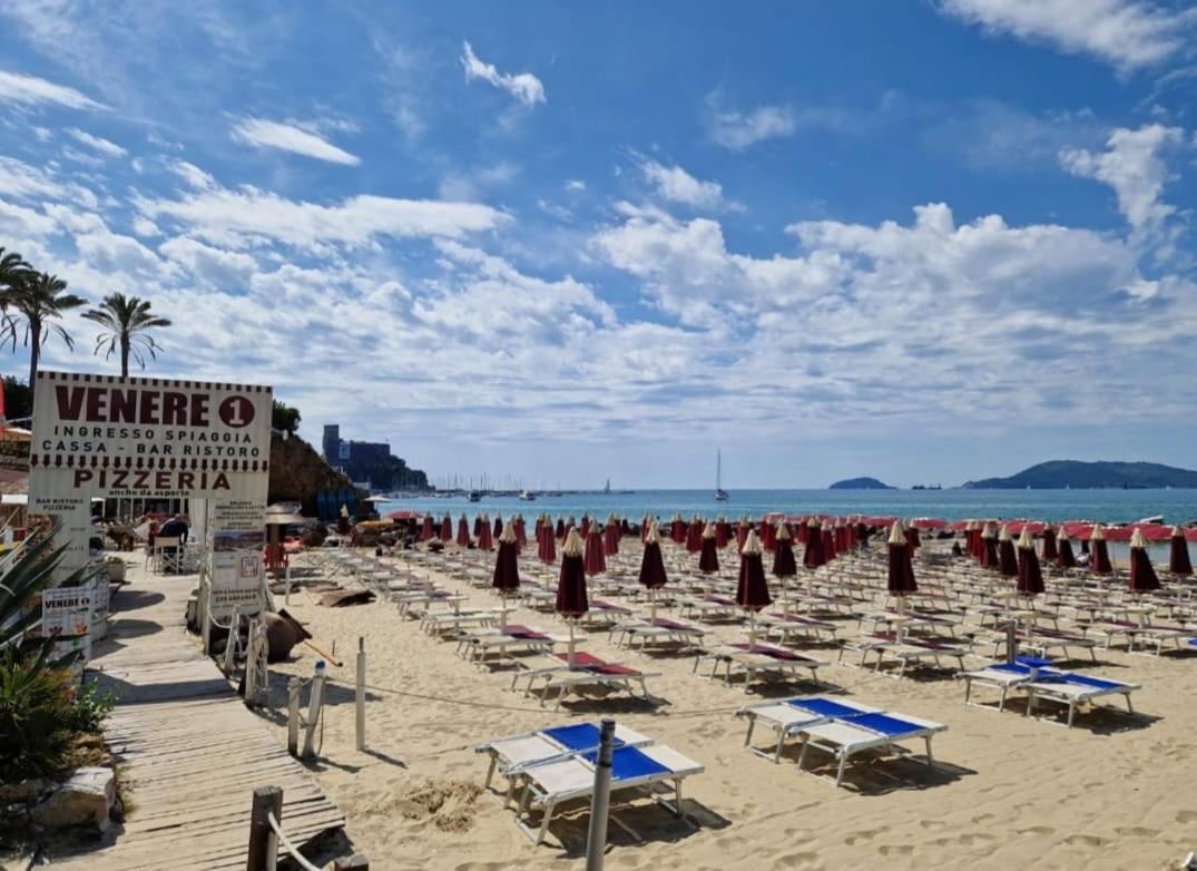 Sea & Culture Apartment Леричи Екстериор снимка
