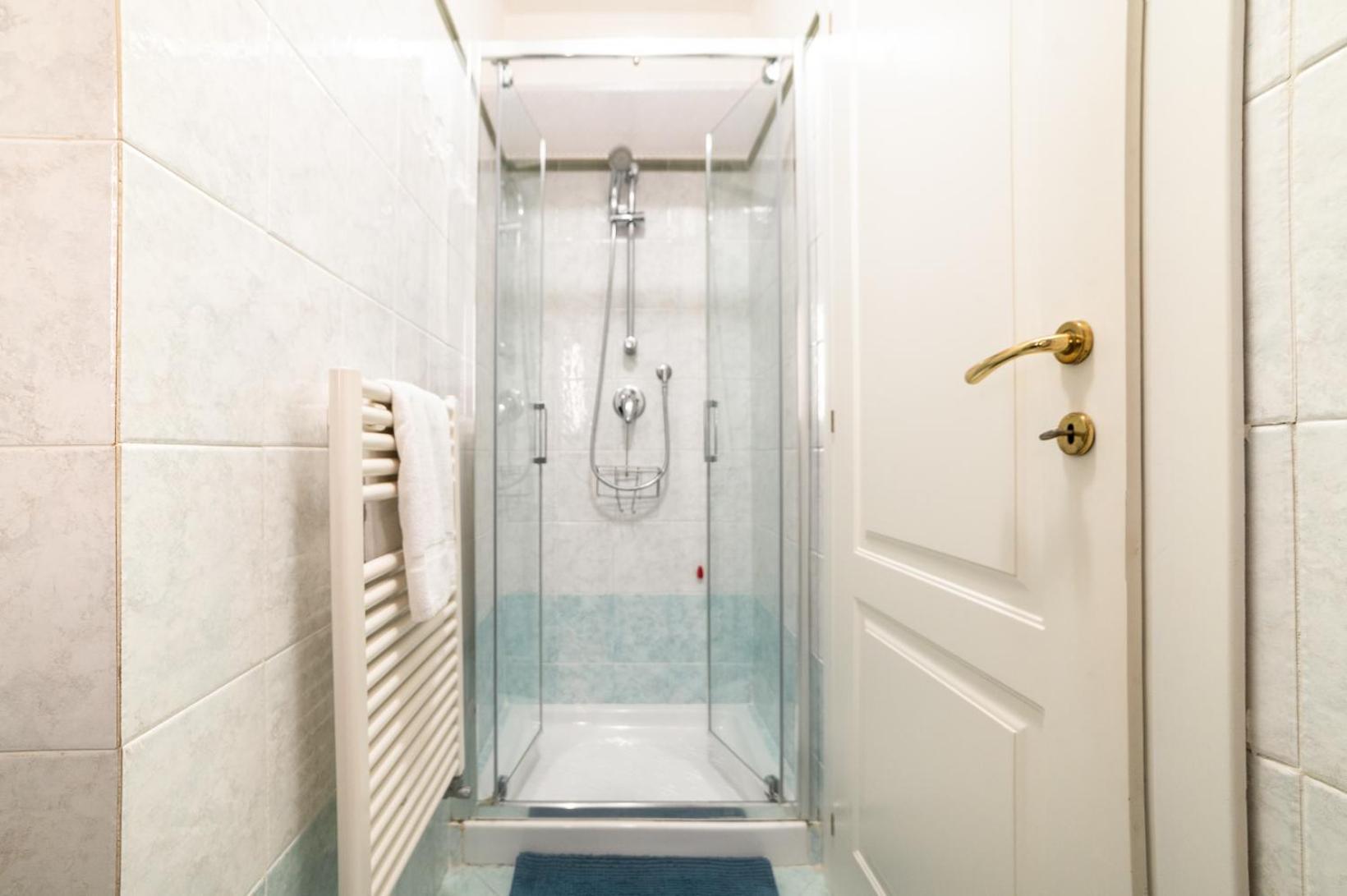 Sea & Culture Apartment Леричи Екстериор снимка