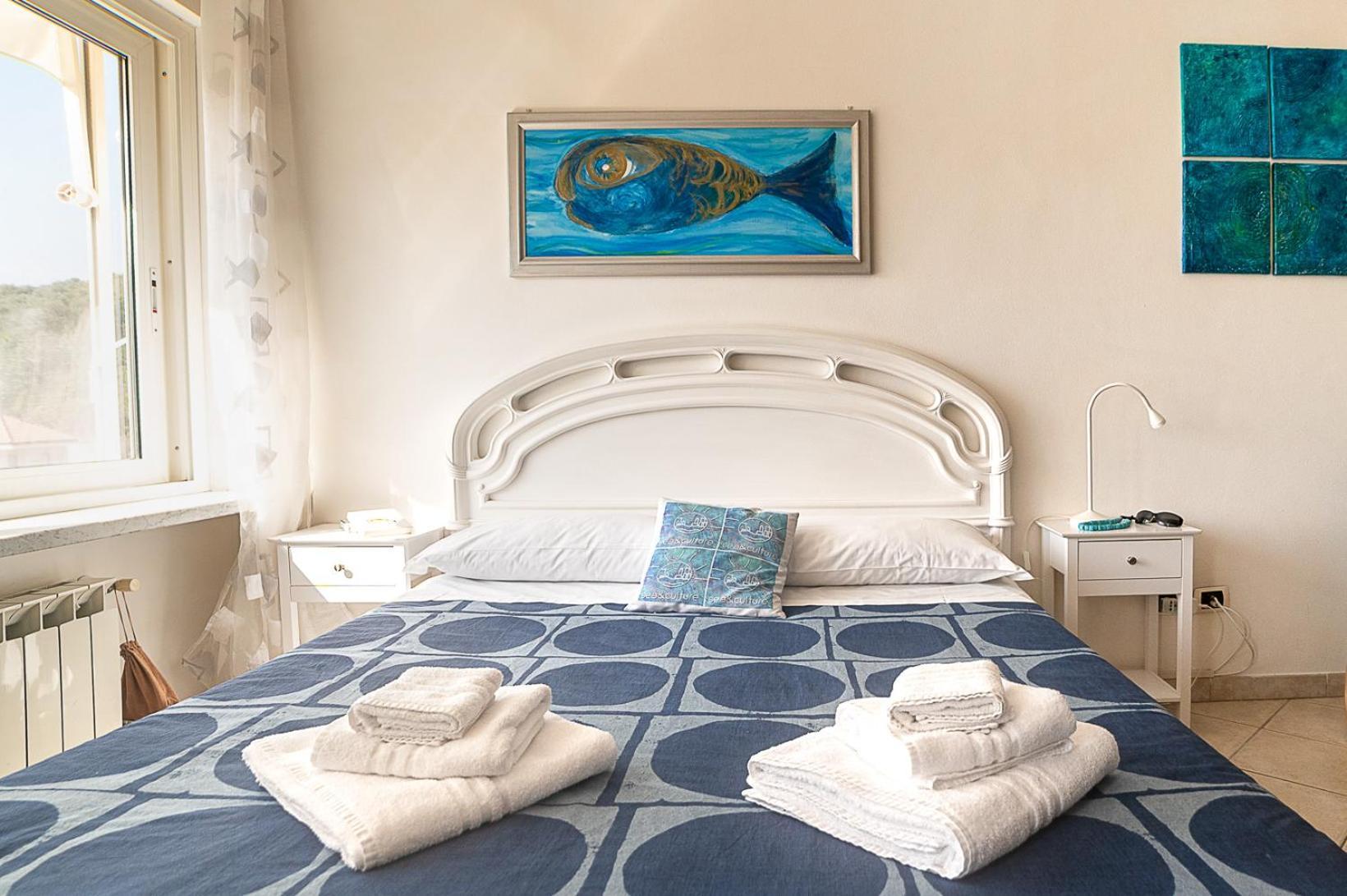 Sea & Culture Apartment Леричи Екстериор снимка